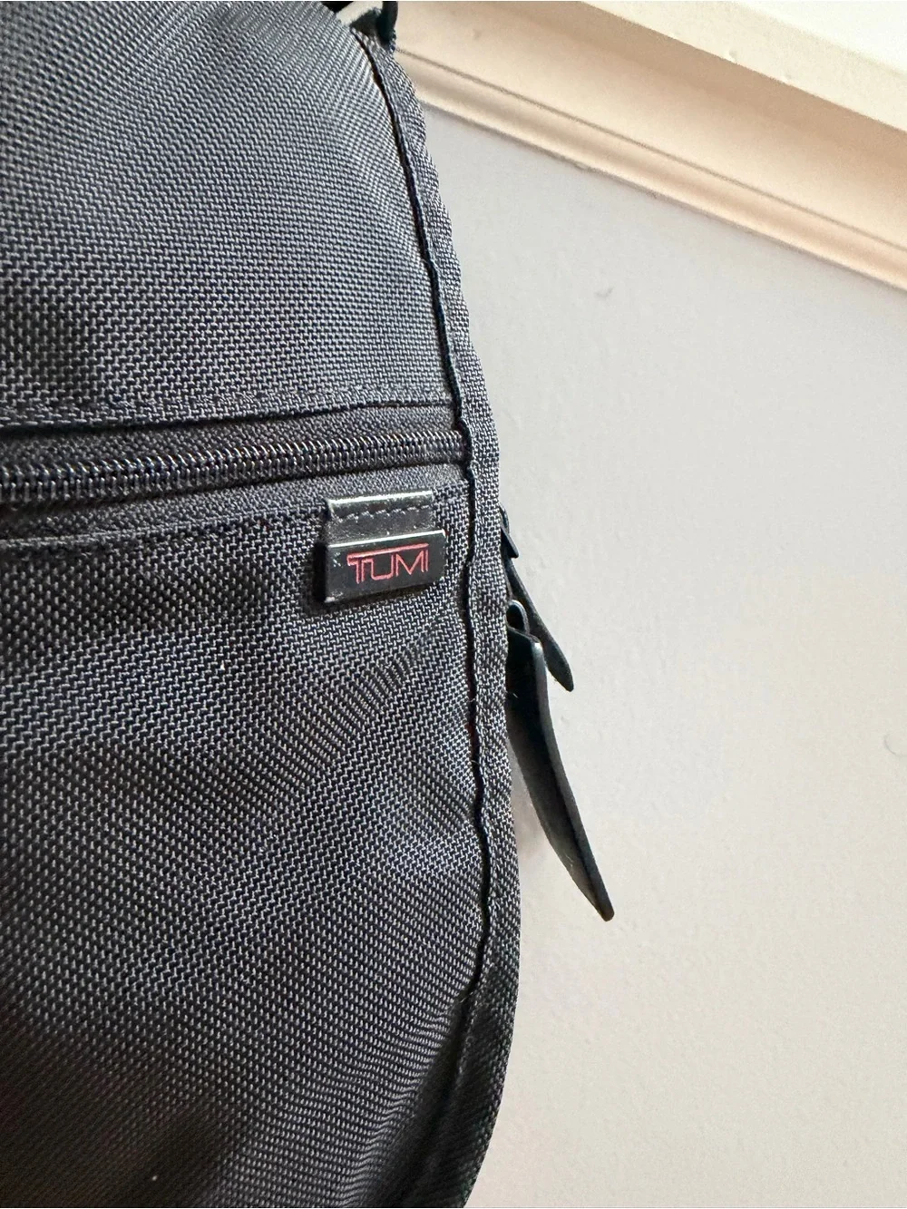 Tumi classic messenger